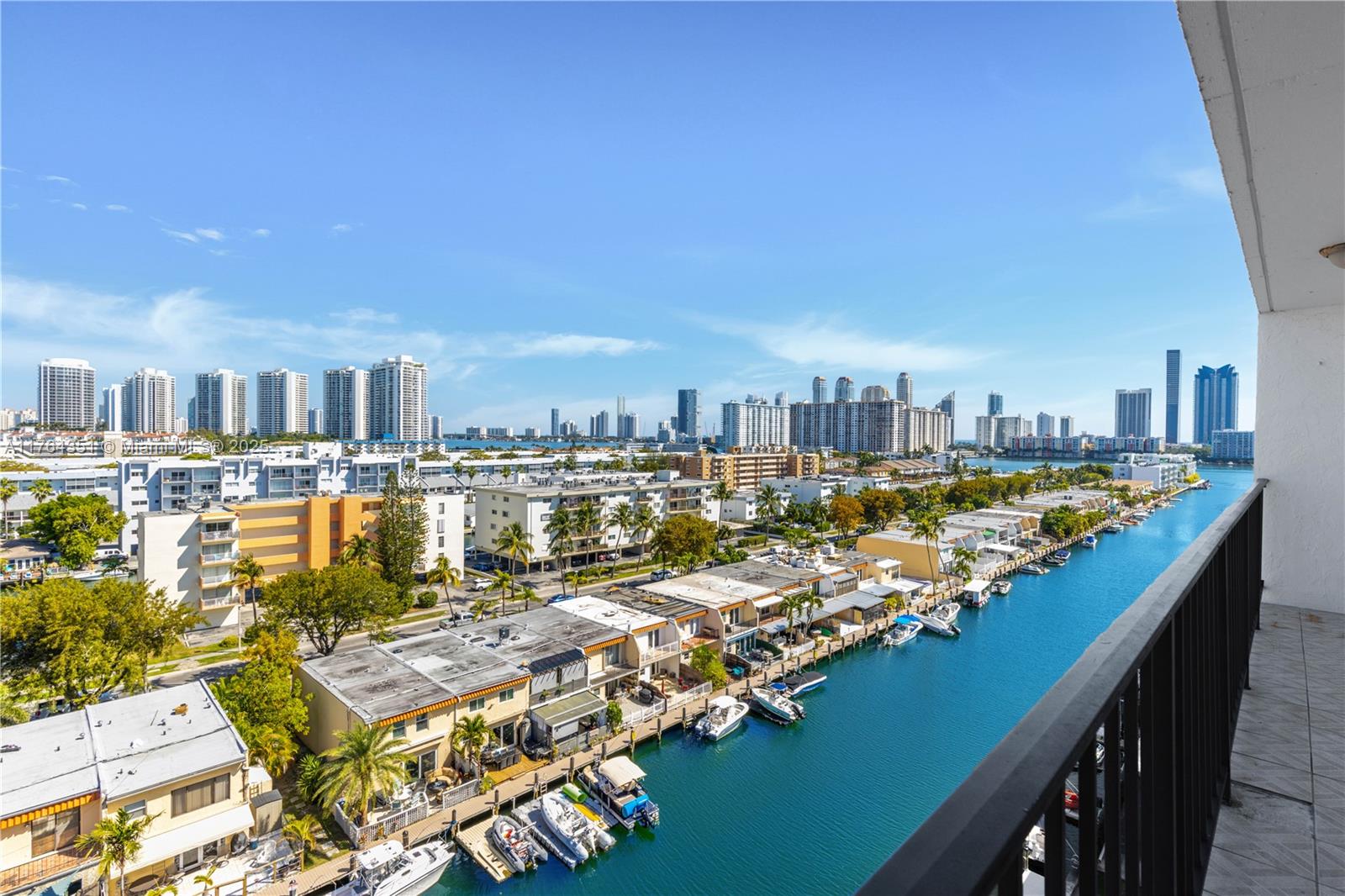 Property for Sale at 3545 Ne 166th St 1004, North Miami Beach, Miami-Dade County, Florida - Bedrooms: 2 
Bathrooms: 2  - $329,000
