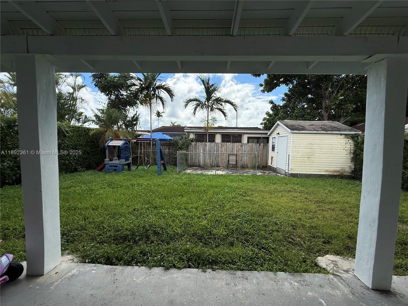 ENGLEWOOD - Residential Lease