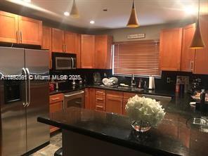 ENGLEWOOD - Residential Lease