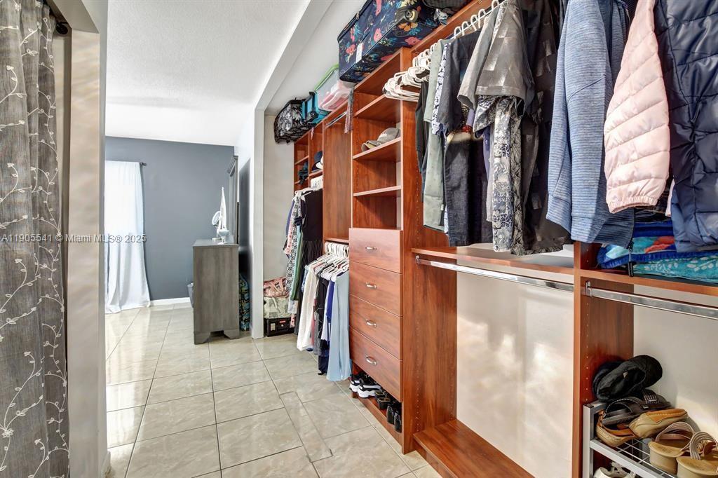 MEADOWBROOK TOWERS CONDO - Residential