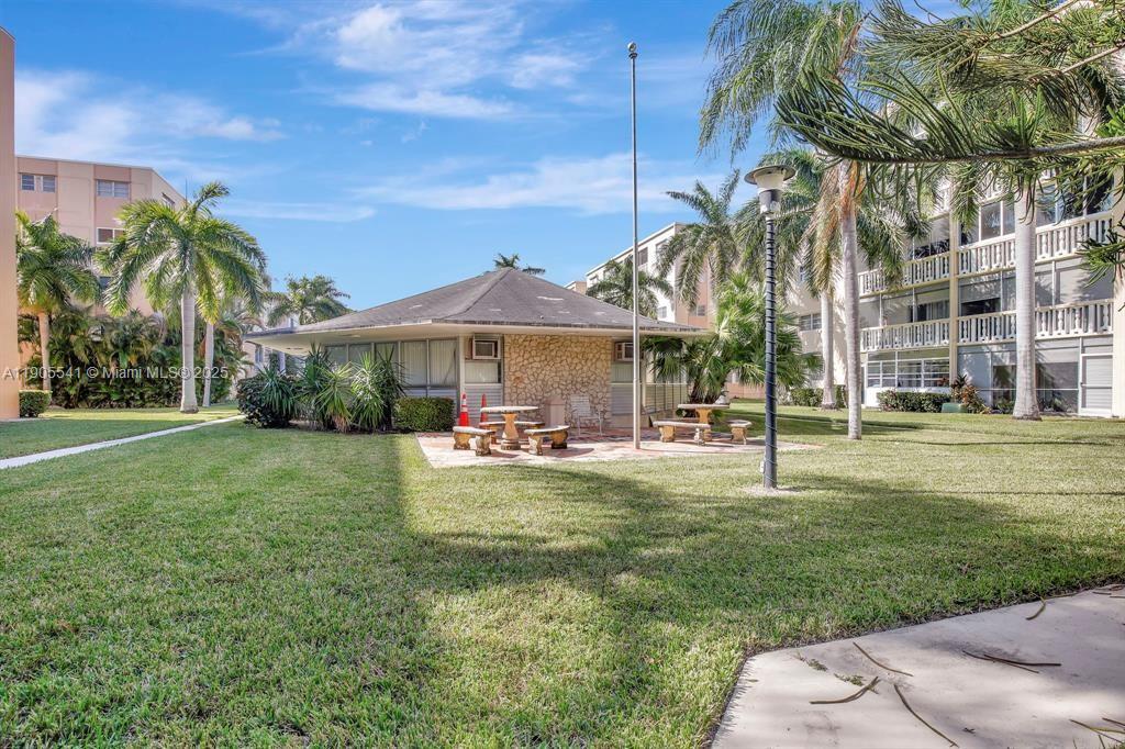 MEADOWBROOK TOWERS CONDO - Residential