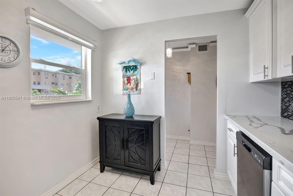 MEADOWBROOK TOWERS CONDO - Residential