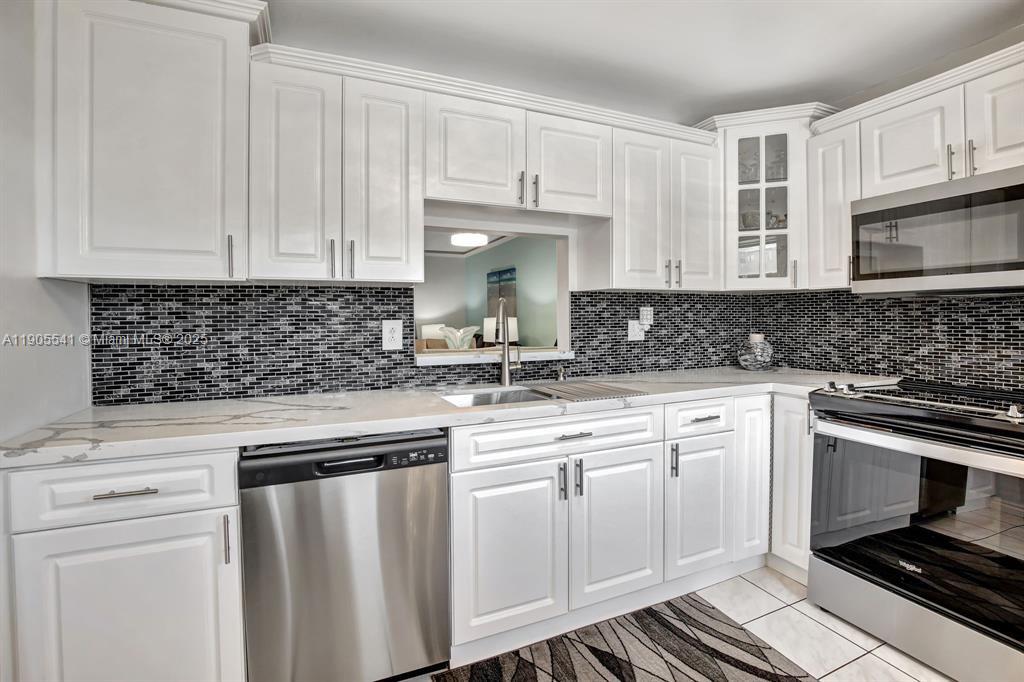 MEADOWBROOK TOWERS CONDO - Residential