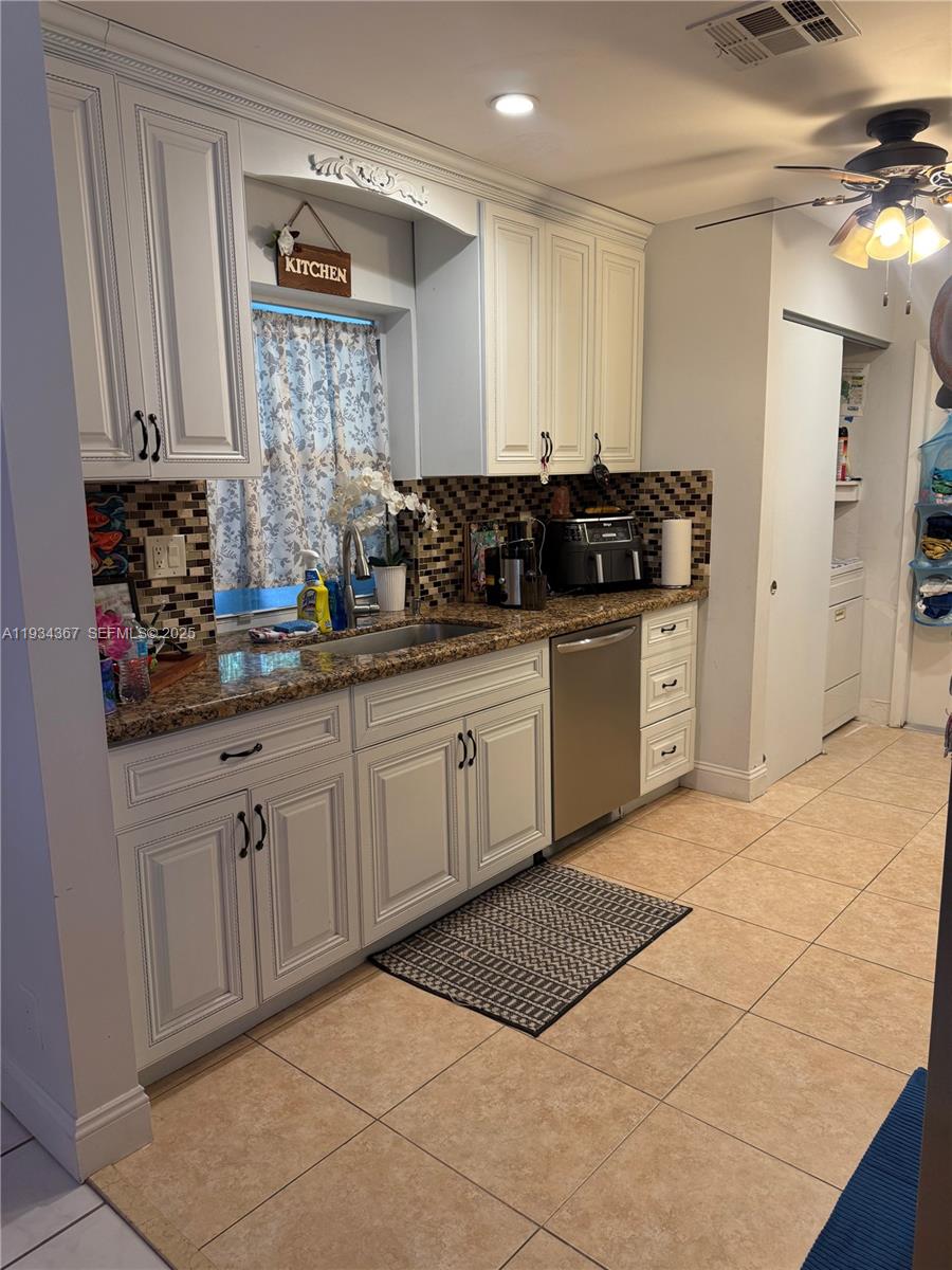 KIMBERLY VILLAGE SEC ONE - Residential