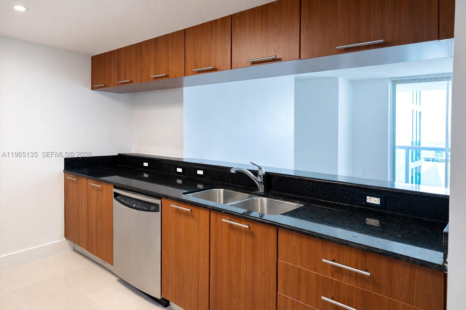 1800 CLUB CONDO - Residential