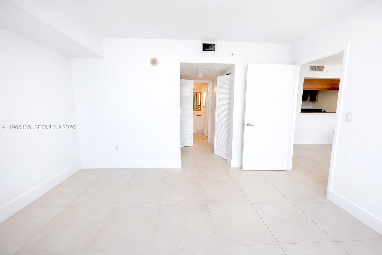 1800 CLUB CONDO - Residential