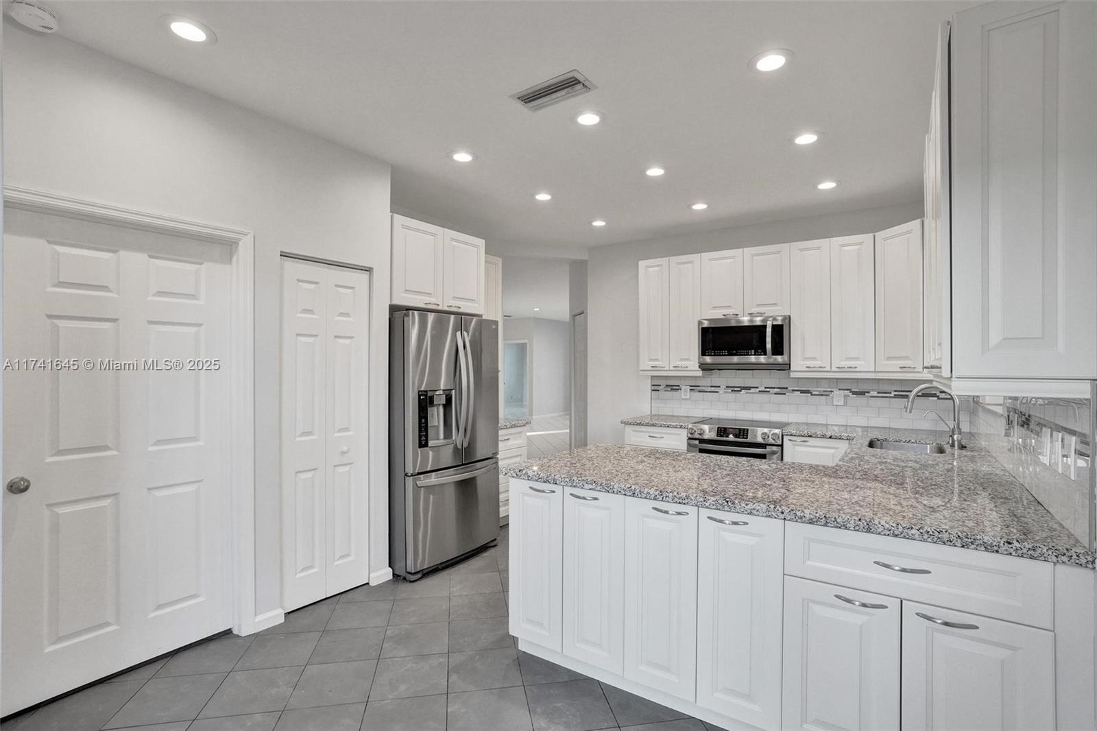 MONTEGO BAY AT BOCA POINT - Residential Lease