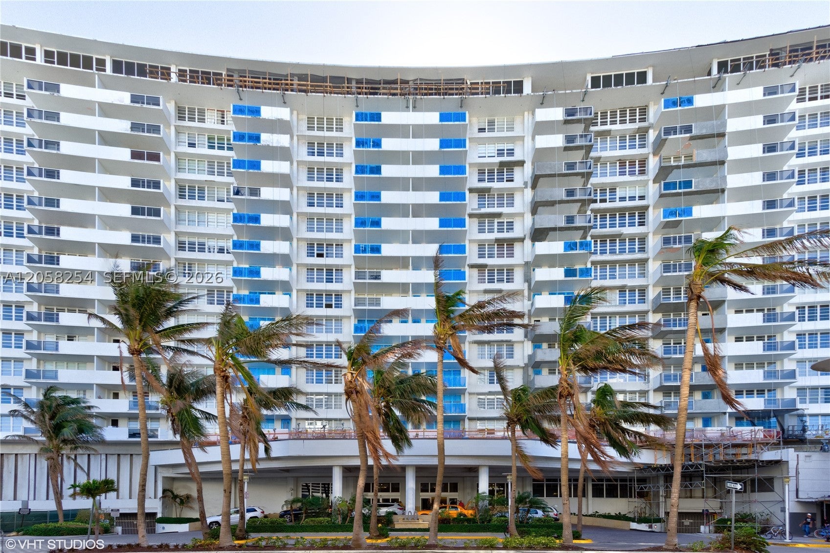 100 Lincoln Rd