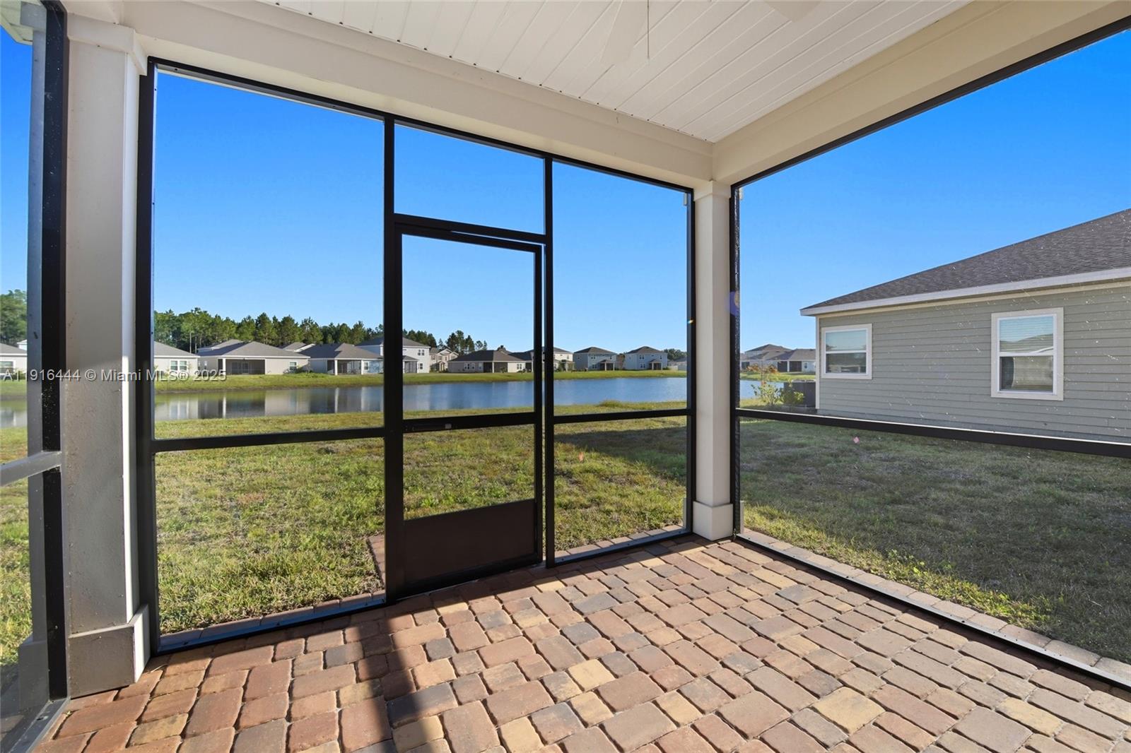 HIGHLAND CHASE - Residential