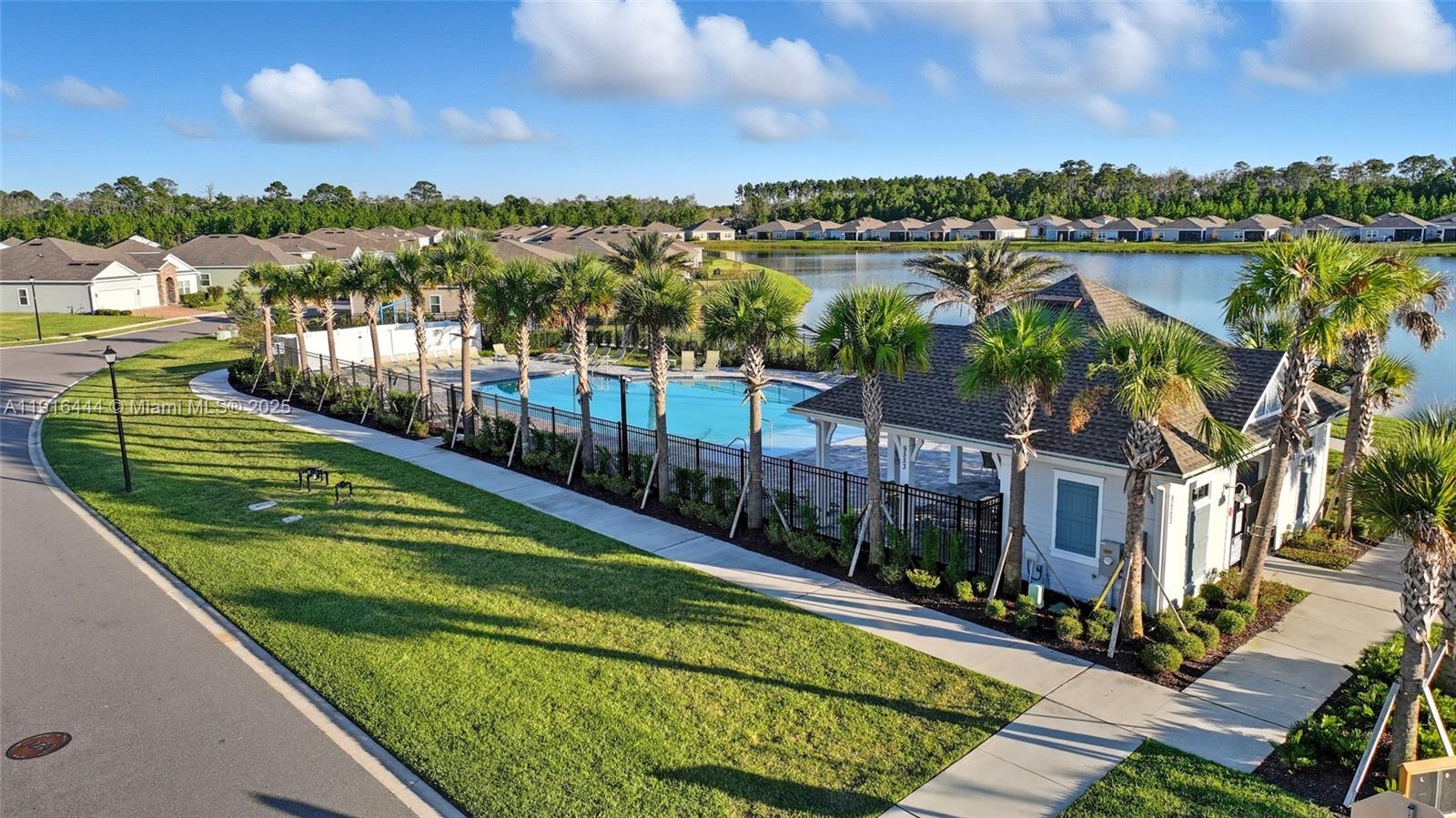 HIGHLAND CHASE - Residential