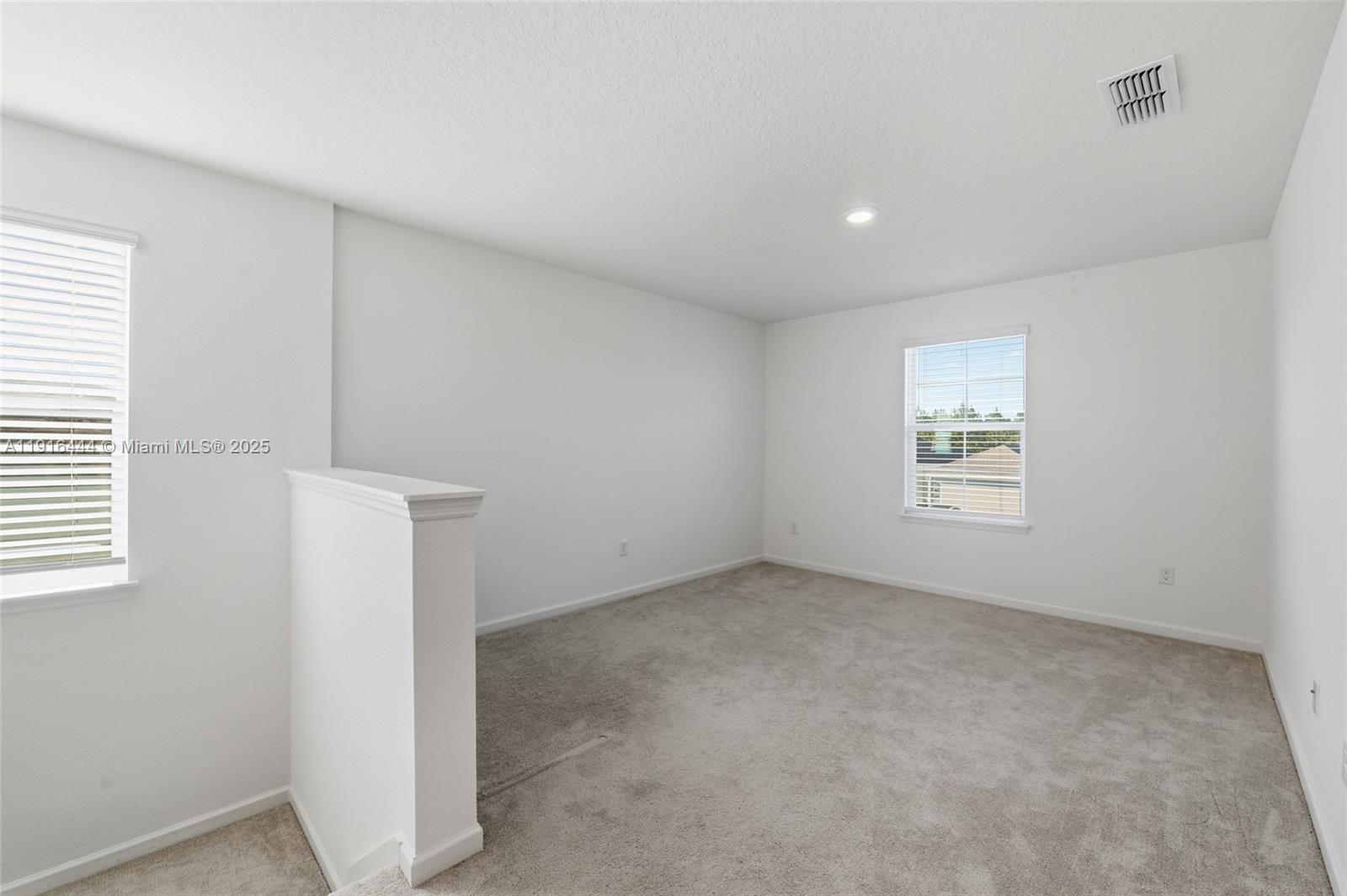 HIGHLAND CHASE - Residential