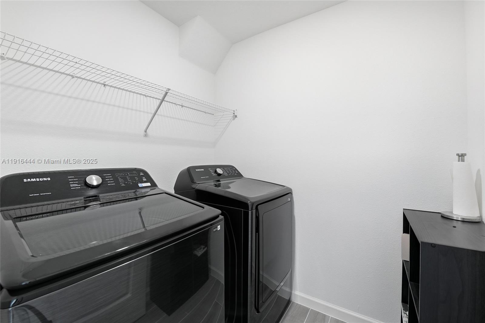 HIGHLAND CHASE - Residential