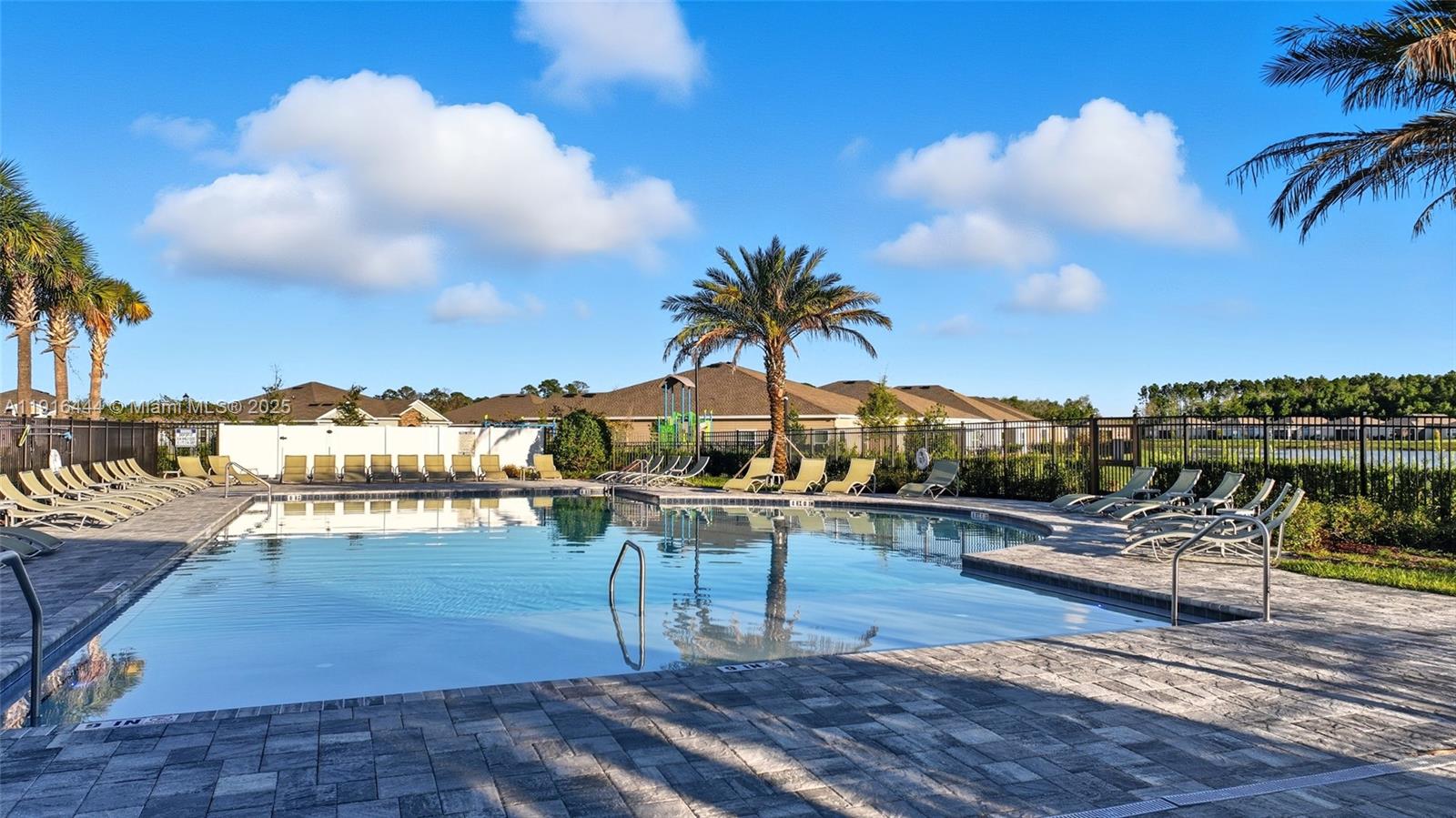 HIGHLAND CHASE - Residential