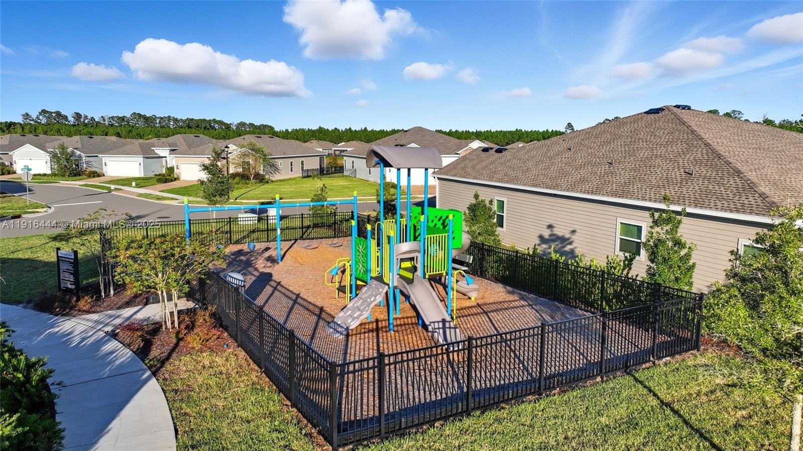 HIGHLAND CHASE - Residential