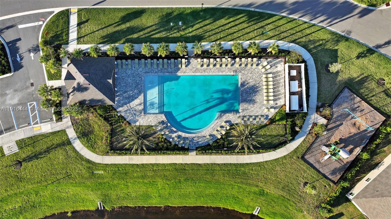 HIGHLAND CHASE - Residential