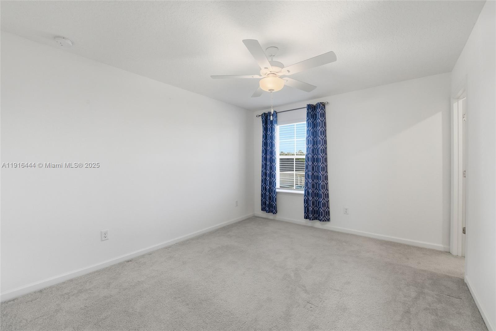 HIGHLAND CHASE - Residential