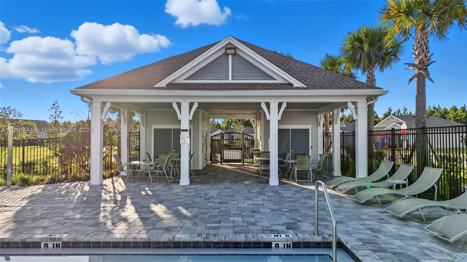 HIGHLAND CHASE - Residential