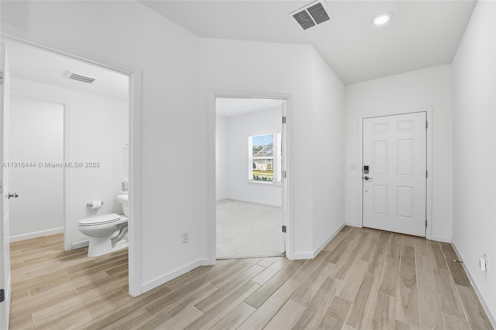 HIGHLAND CHASE - Residential