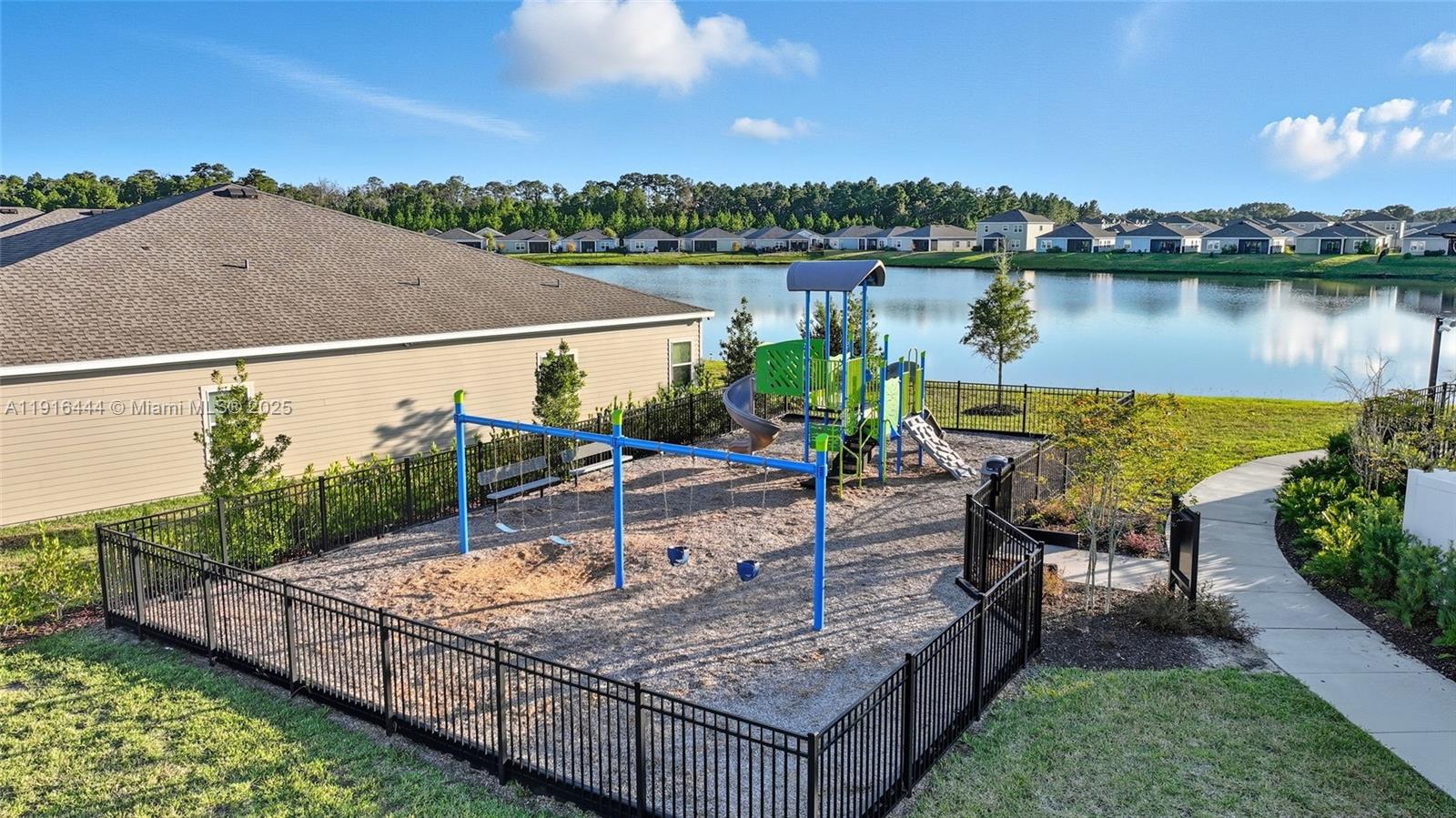 HIGHLAND CHASE - Residential