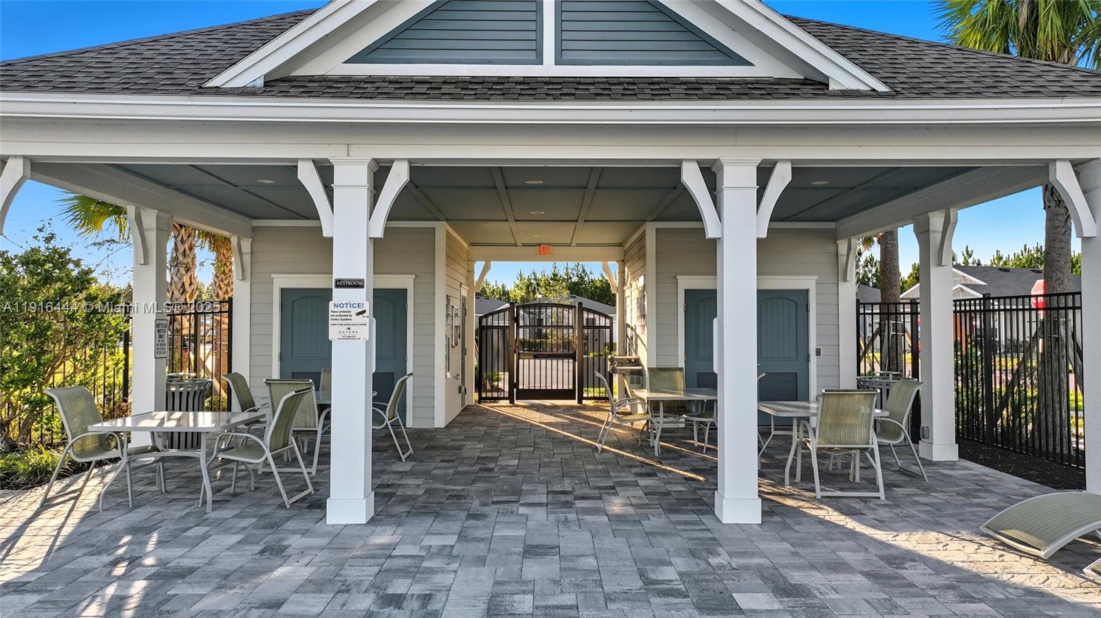 HIGHLAND CHASE - Residential