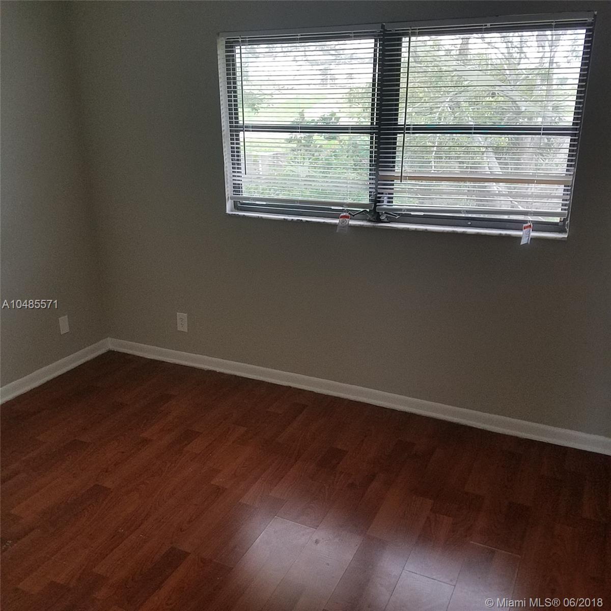 TRIANGLE PROPERTY - Residential