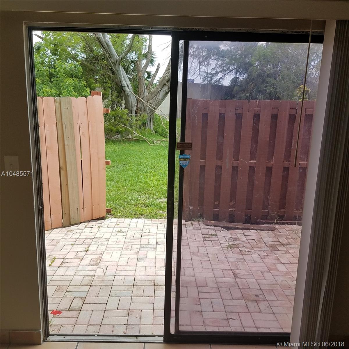 TRIANGLE PROPERTY - Residential