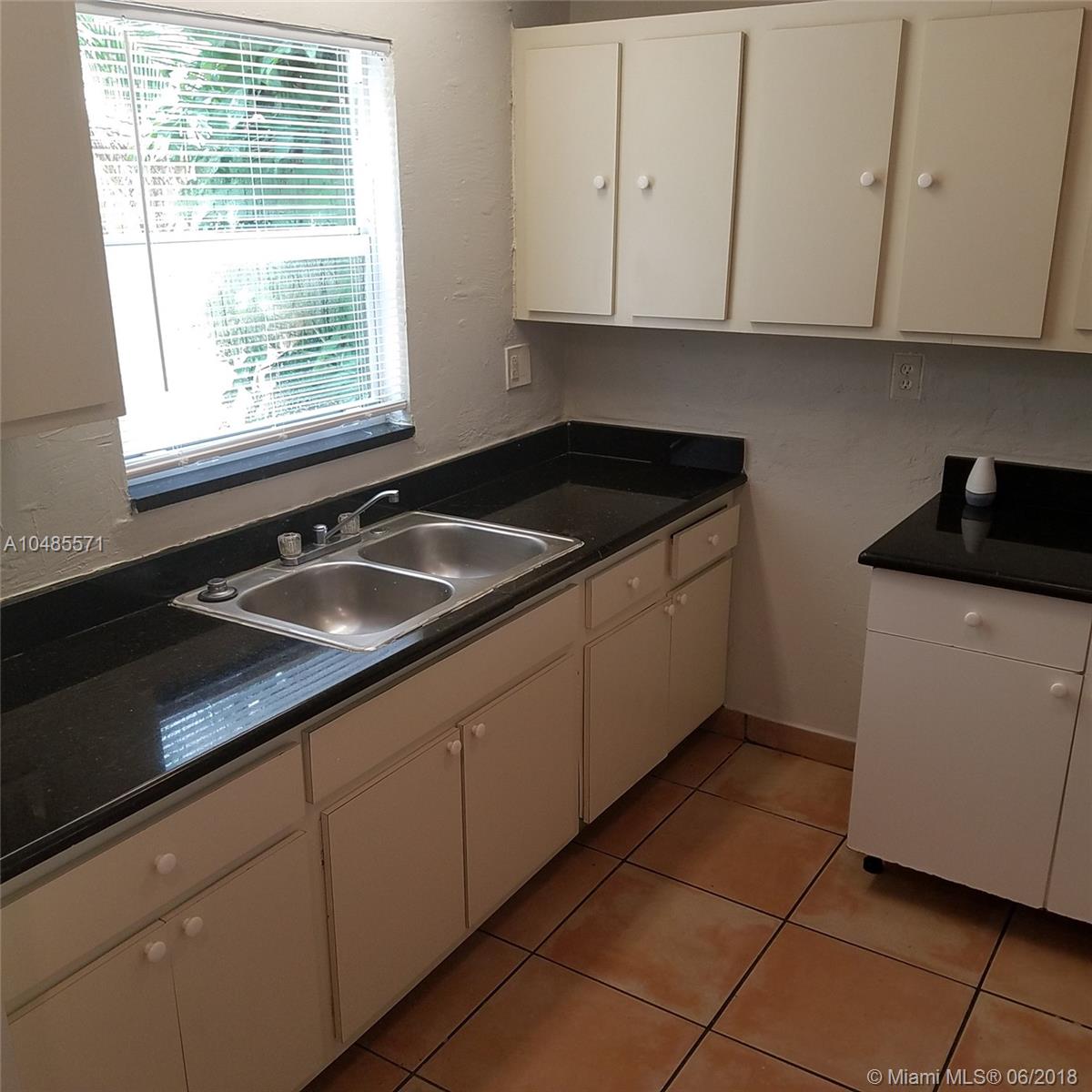 TRIANGLE PROPERTY - Residential