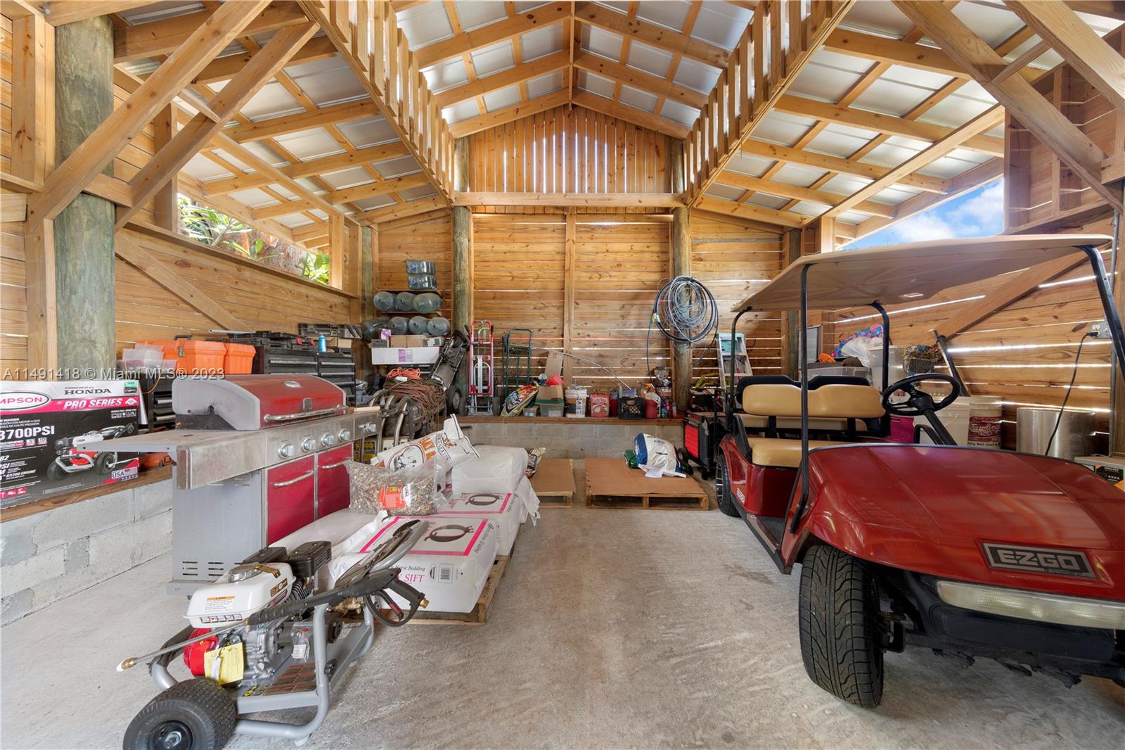 10 AC EQUESTRIAN 2 PARCELS - Land