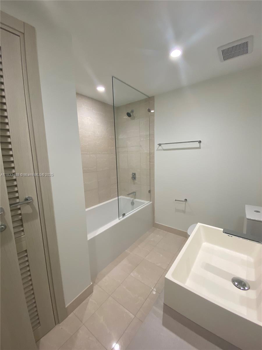 BRICKELL FLATIRON CONDO - Residential Lease