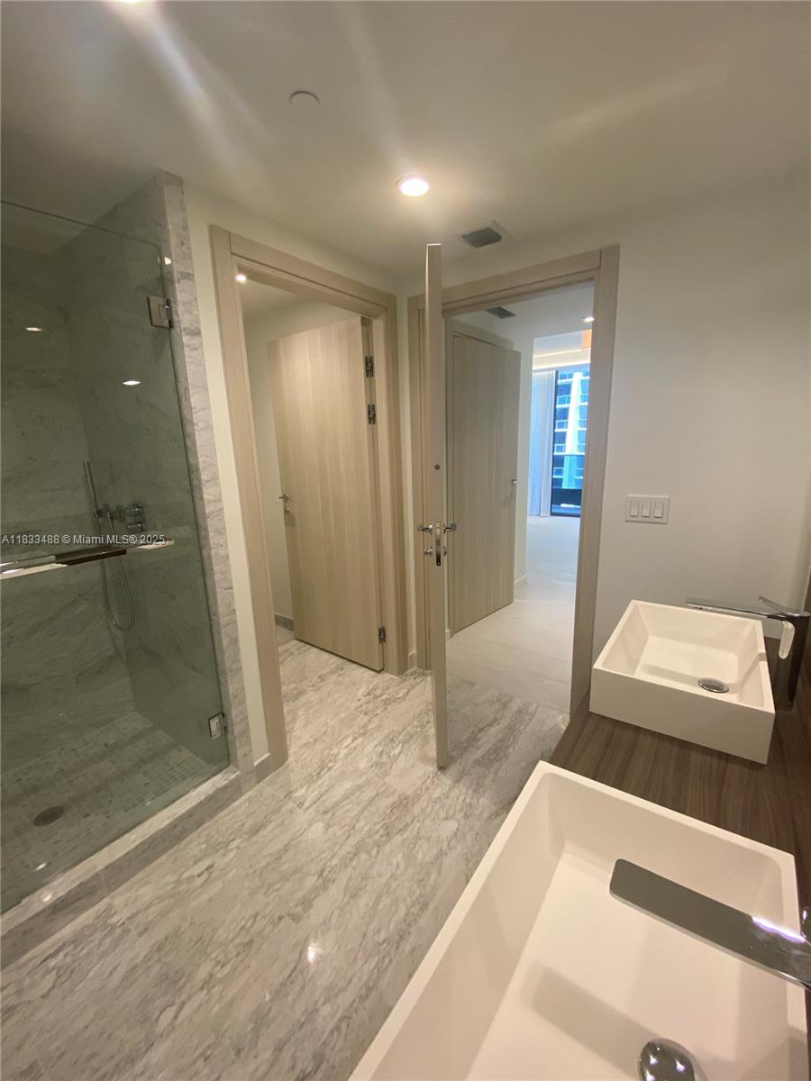 BRICKELL FLATIRON CONDO - Residential Lease