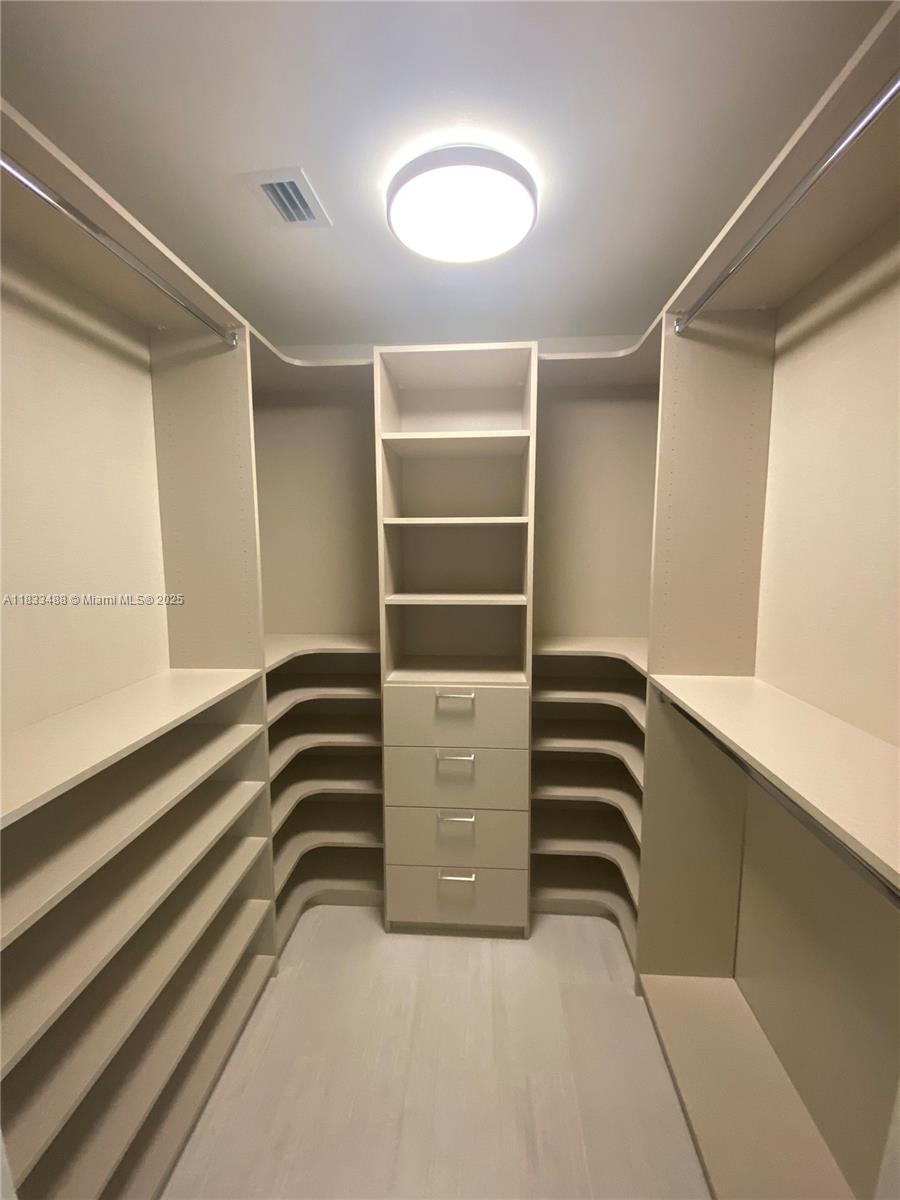 BRICKELL FLATIRON CONDO - Residential Lease