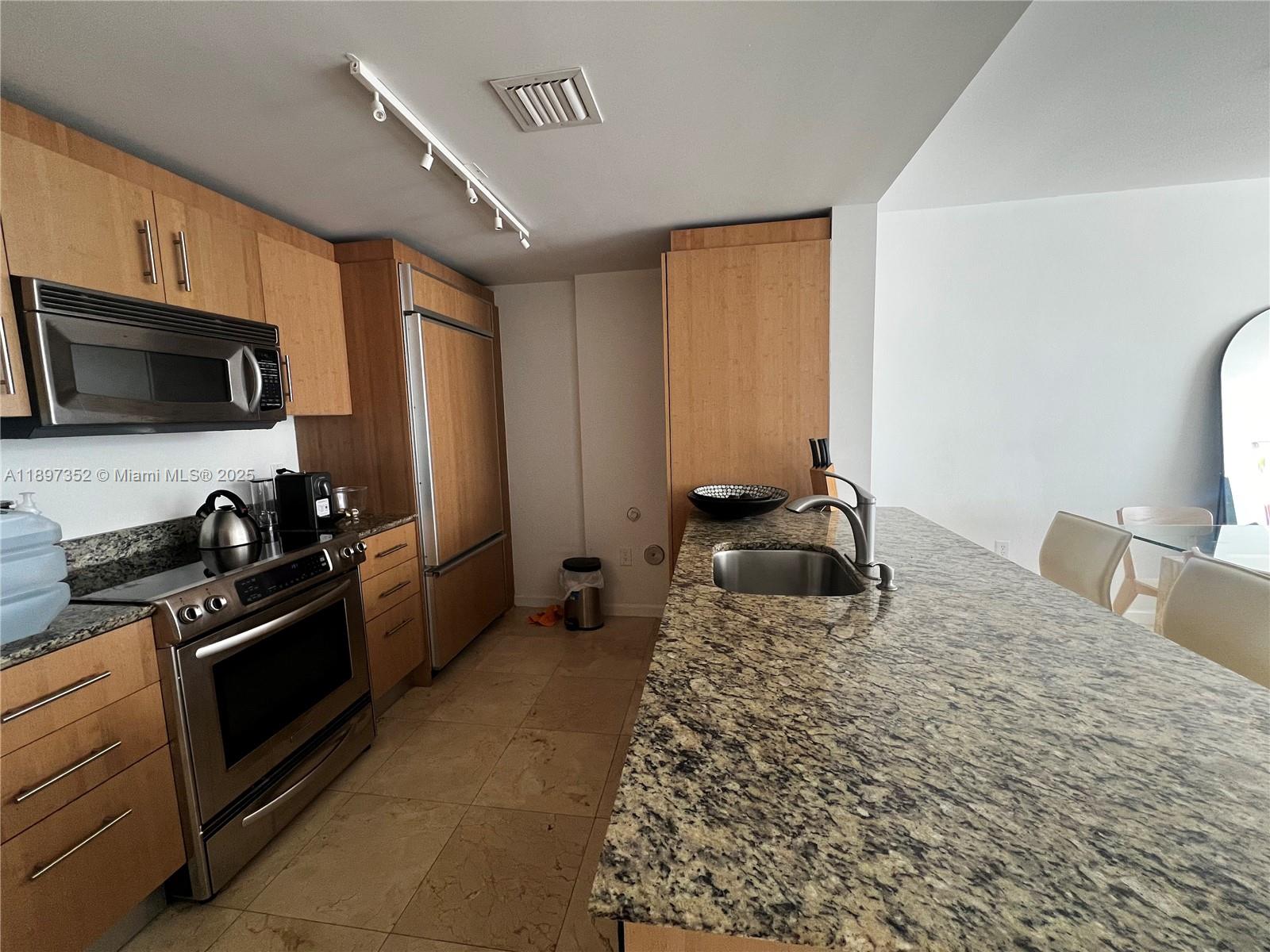 HARBOUR HOUSE - Residential Lease