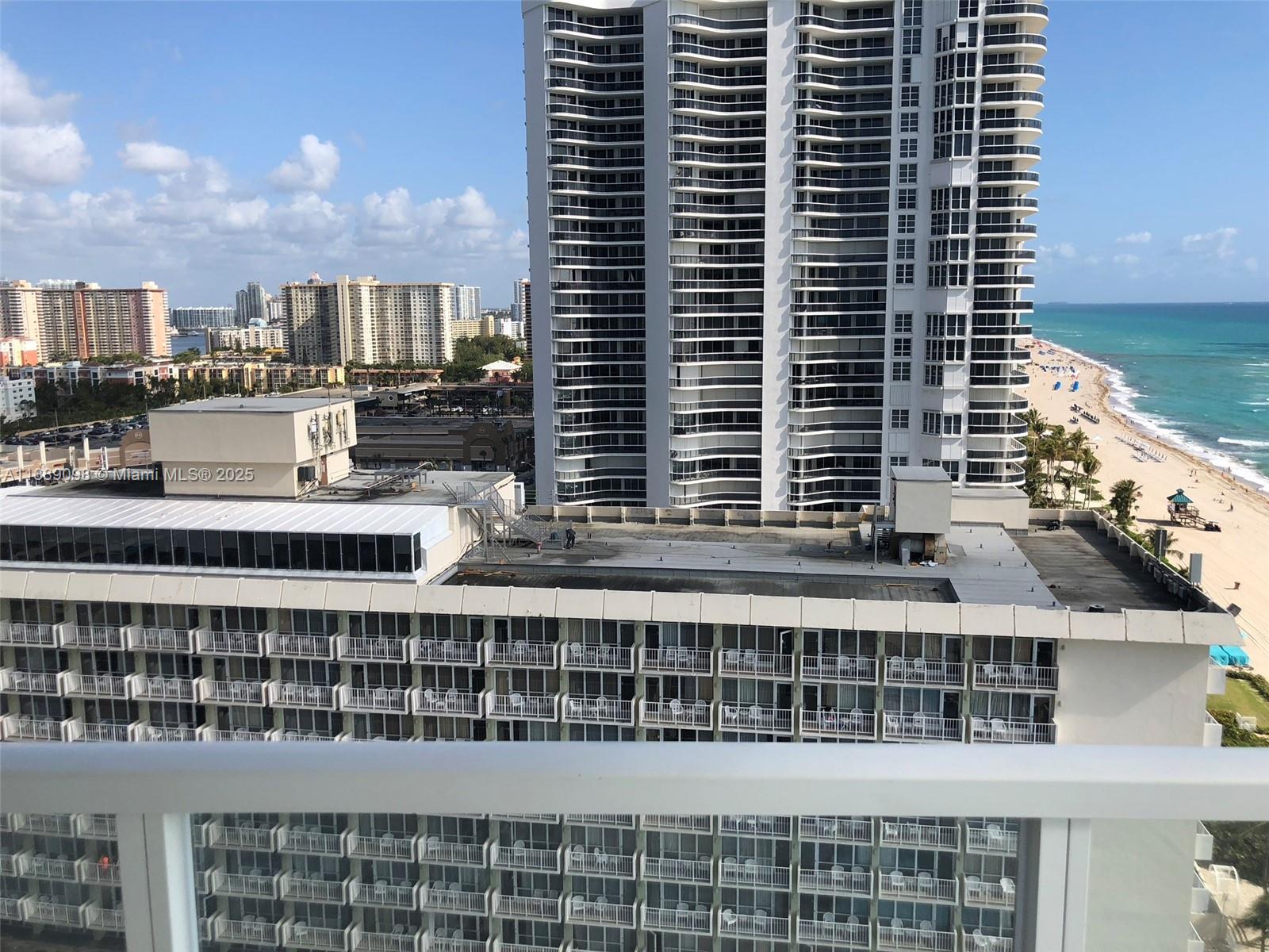 LA PERLA CONDO - Residential Lease