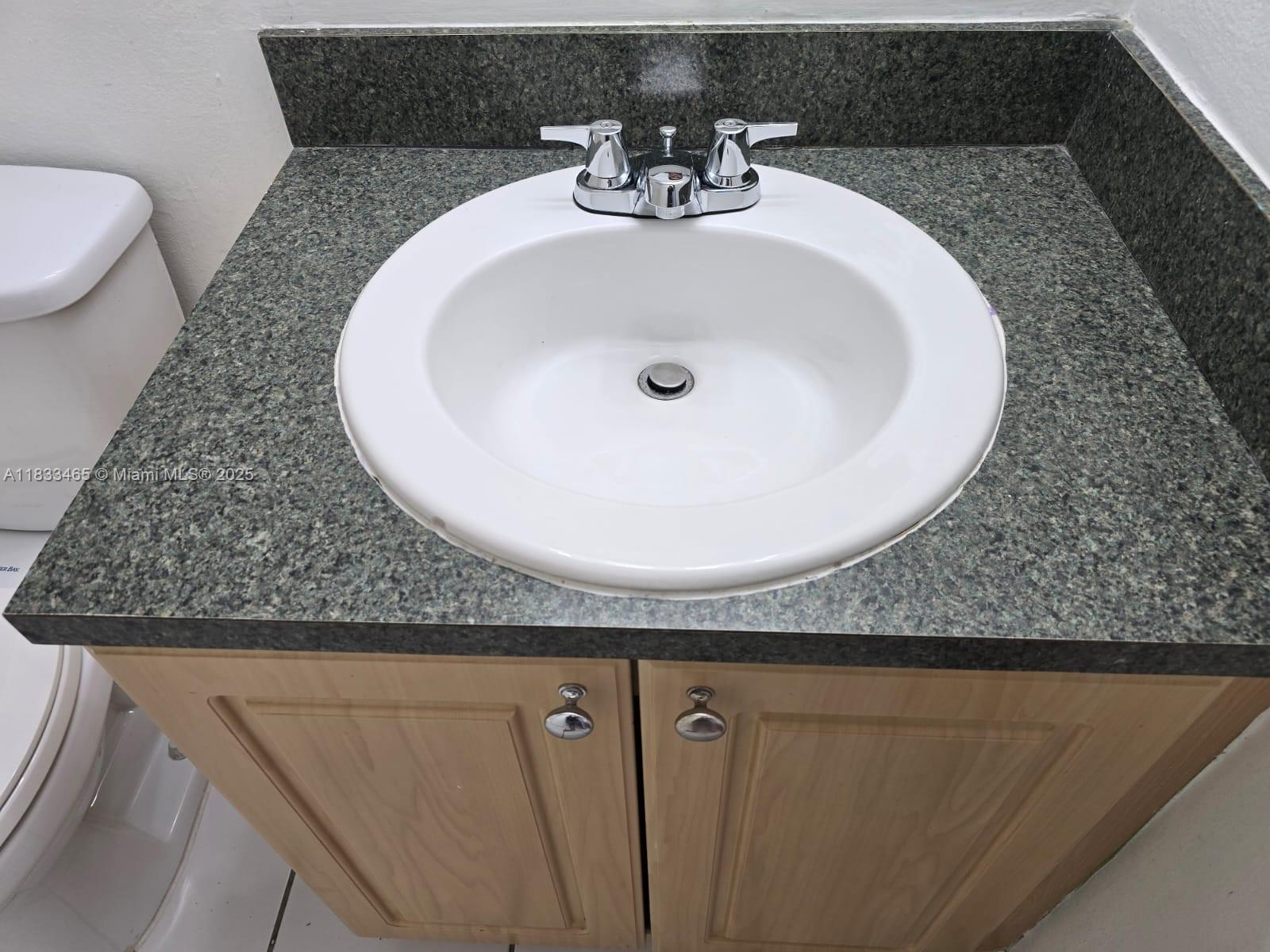 NEWPORT CONDO - Residential