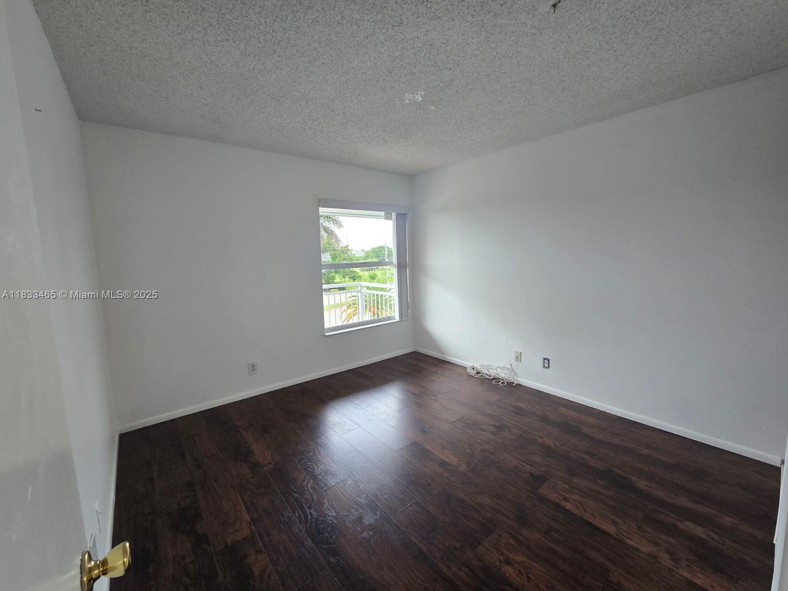 NEWPORT CONDO - Residential