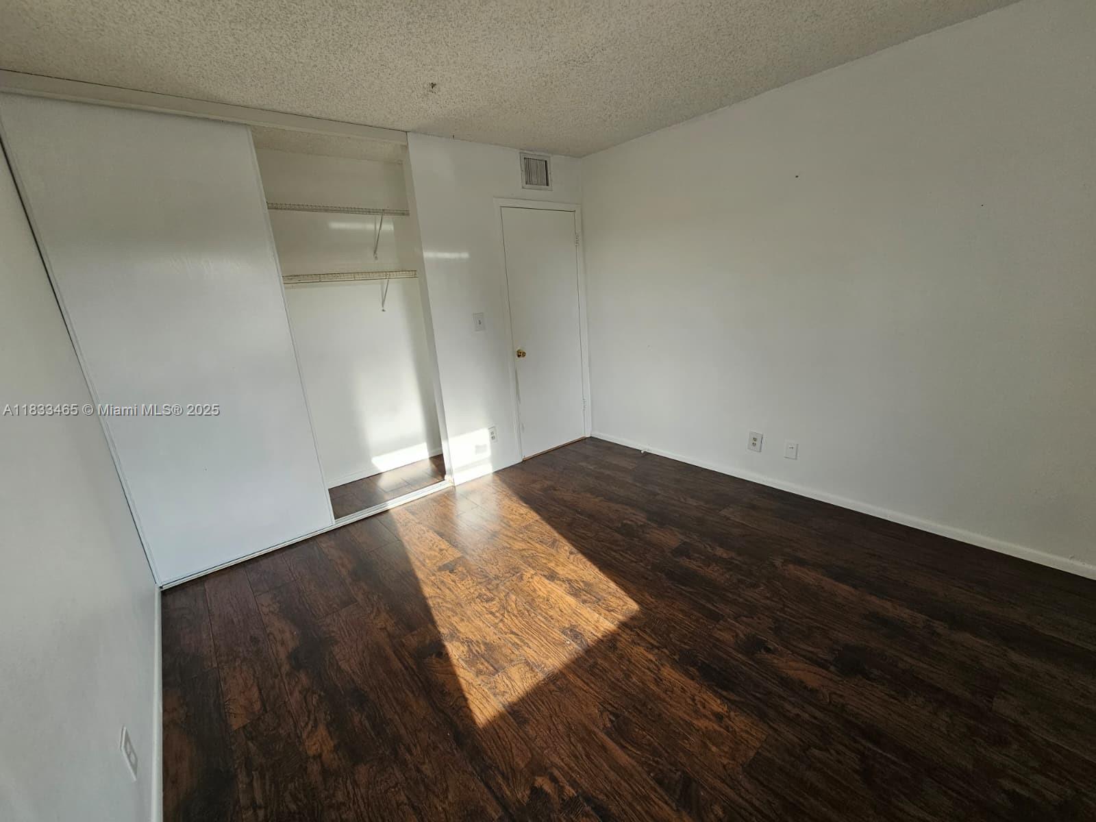 NEWPORT CONDO - Residential