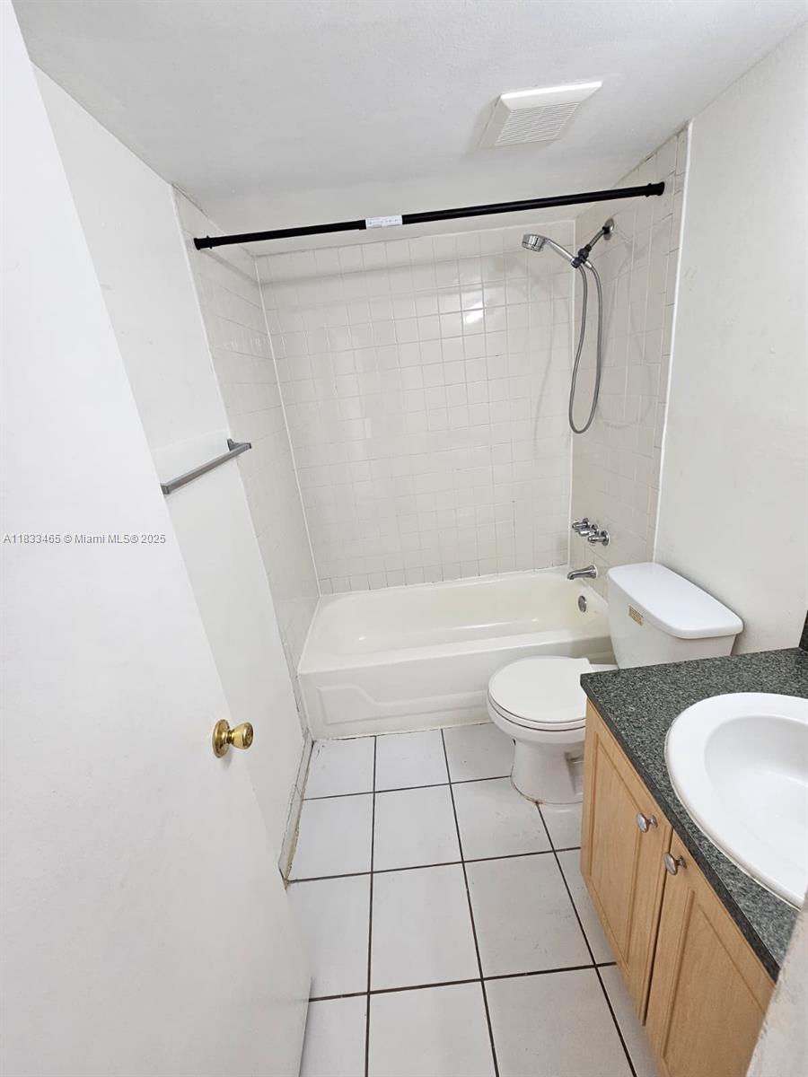 NEWPORT CONDO - Residential