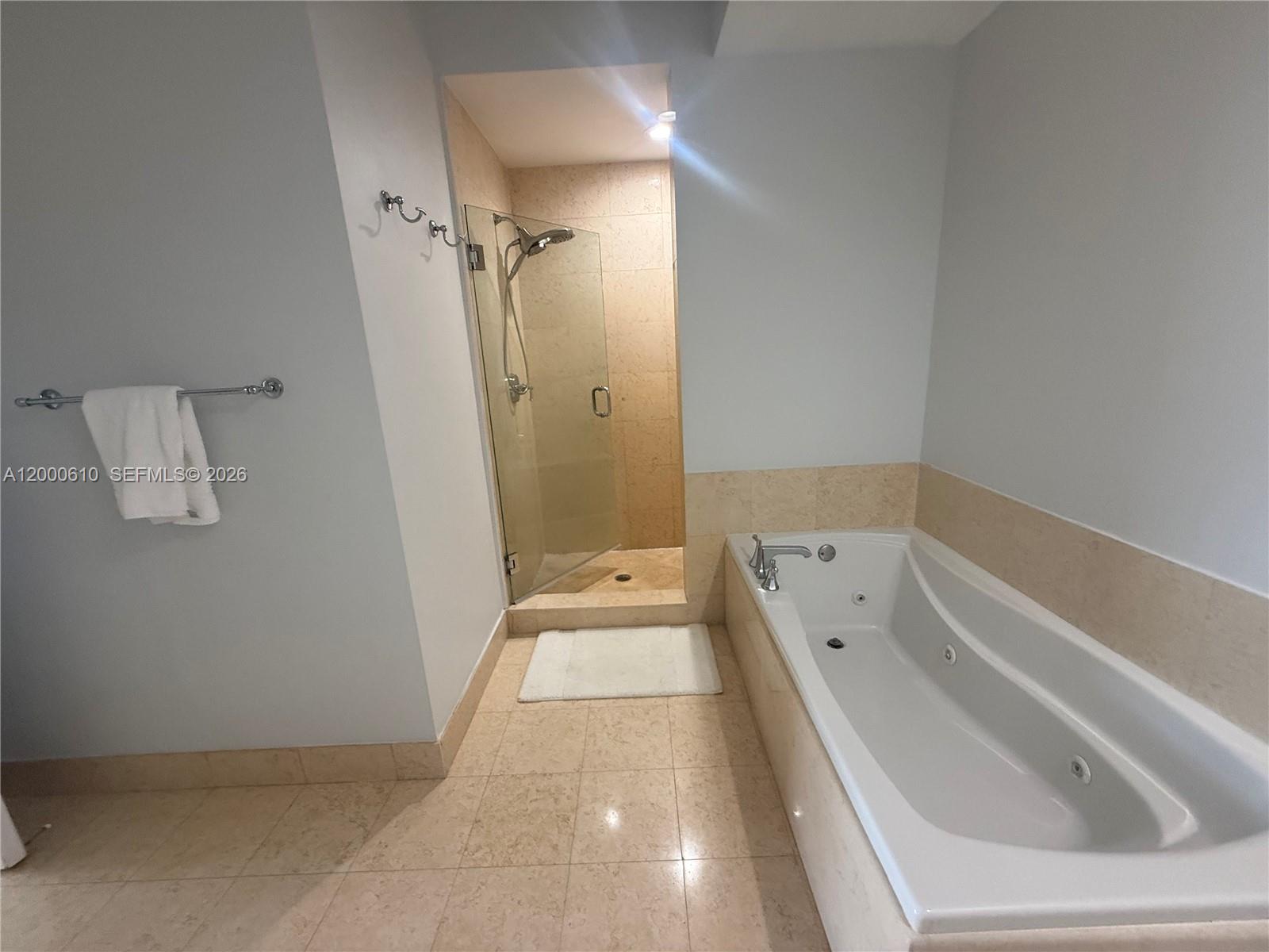 TURNBERRY VLG NO TOWER CO - Residential