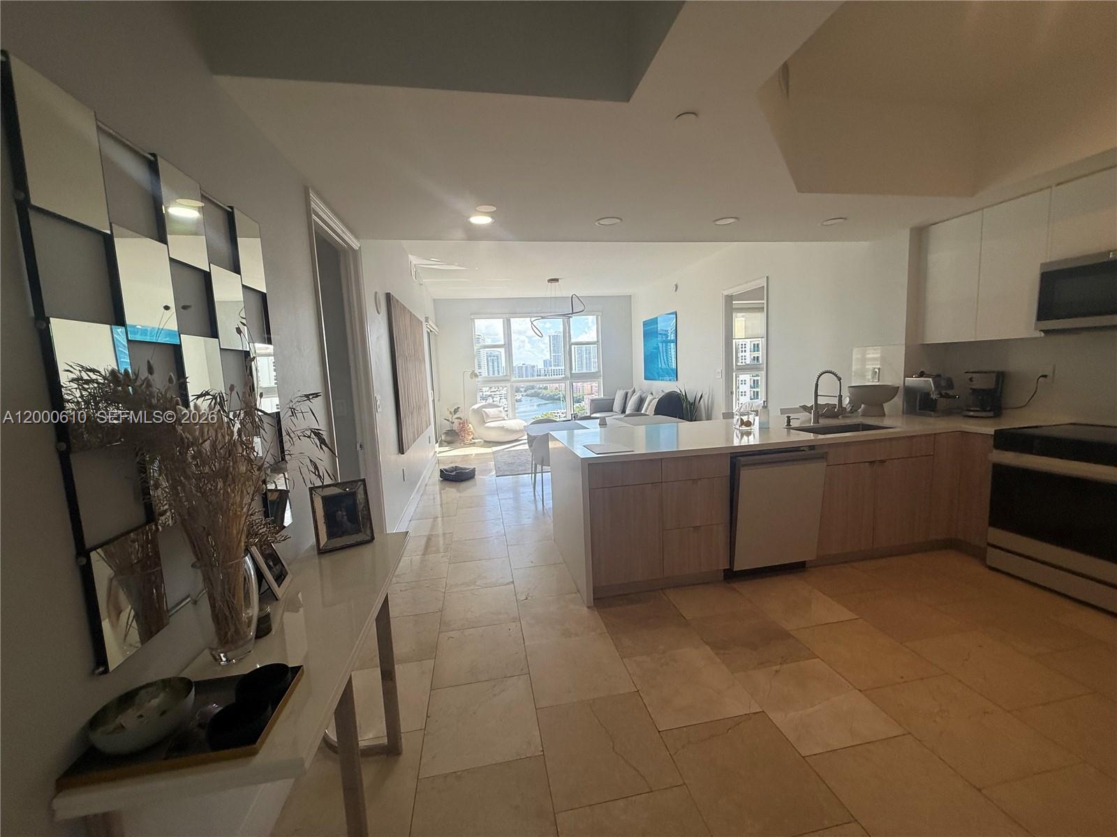 TURNBERRY VLG NO TOWER CO - Residential