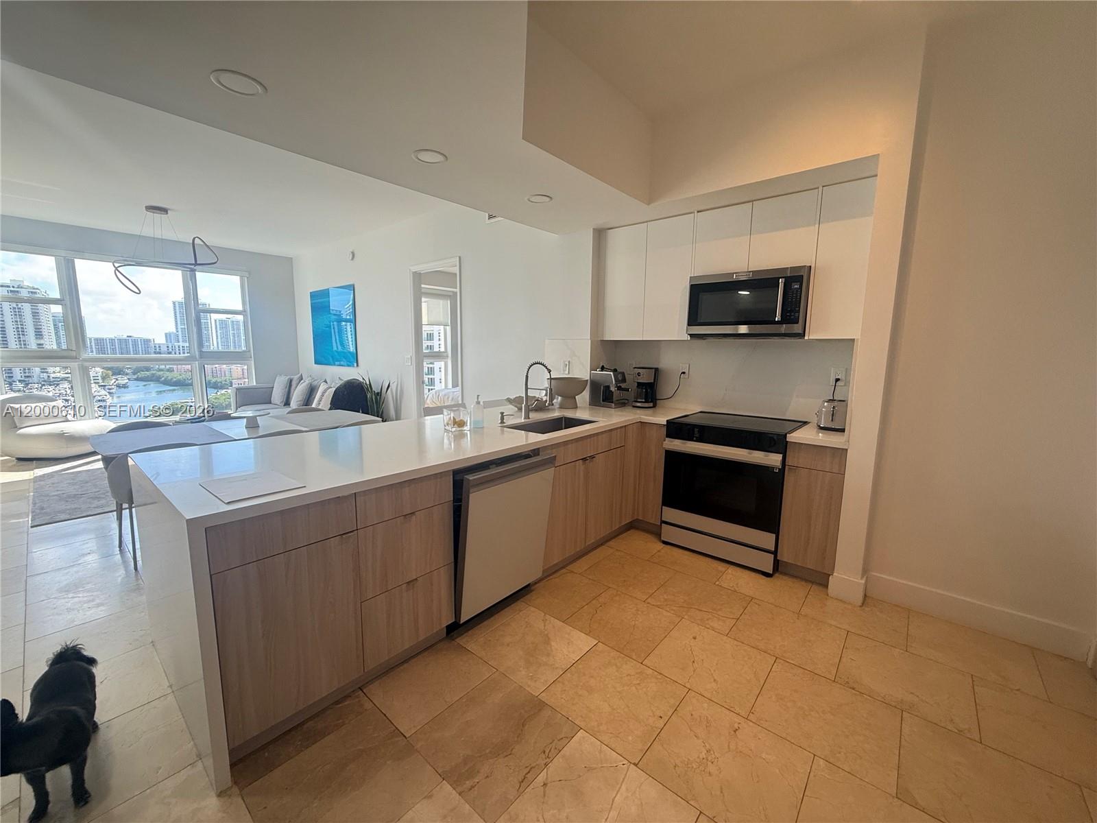 TURNBERRY VLG NO TOWER CO - Residential