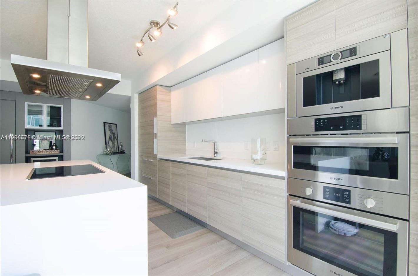 PARQUE TOWERS CONDO - Residential Lease