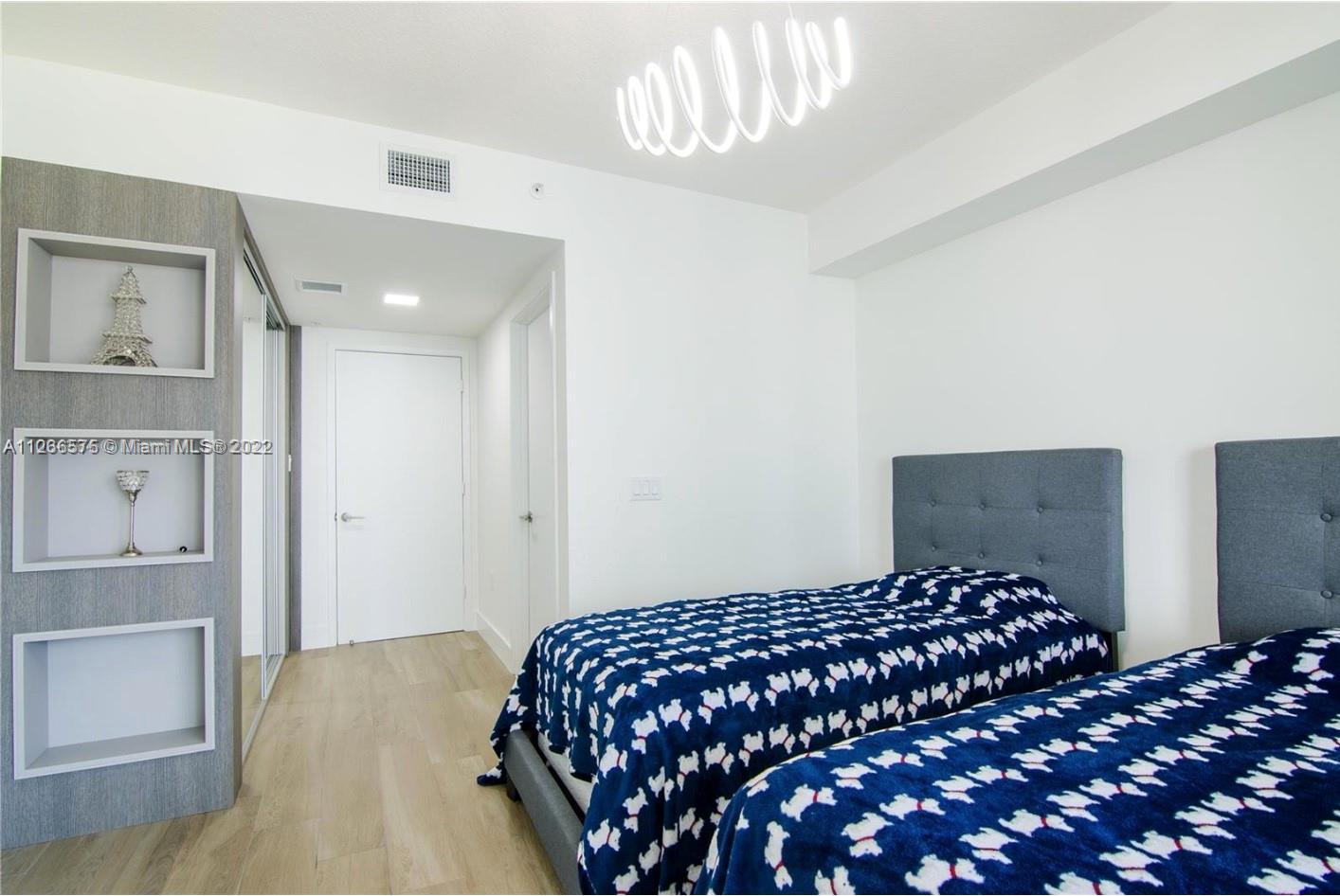 PARQUE TOWERS CONDO - Residential Lease