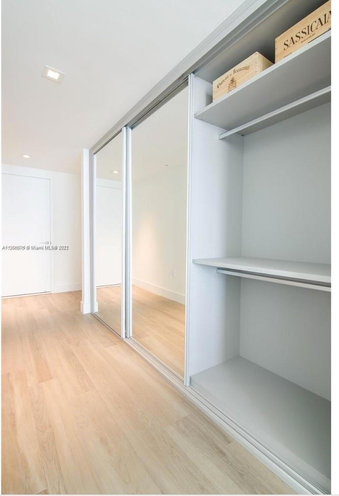 PARQUE TOWERS CONDO - Residential Lease