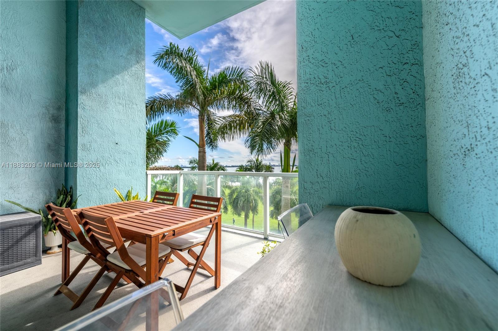 1900 N Bayshore Dr 602