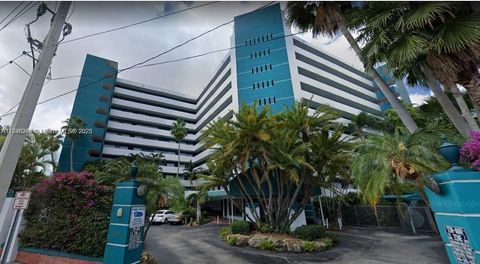 1700 NW N River Dr 1009 Miami FL 33125