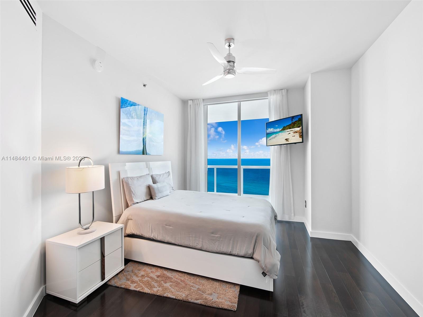 2711 HOLLYWOOD BEACH COND - Residential