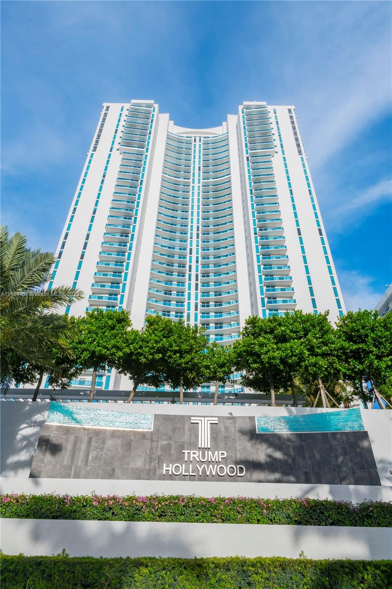 2711 HOLLYWOOD BEACH COND - Residential