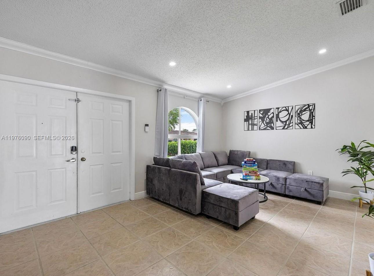 LUZ ESTELA SUB - Residential Lease