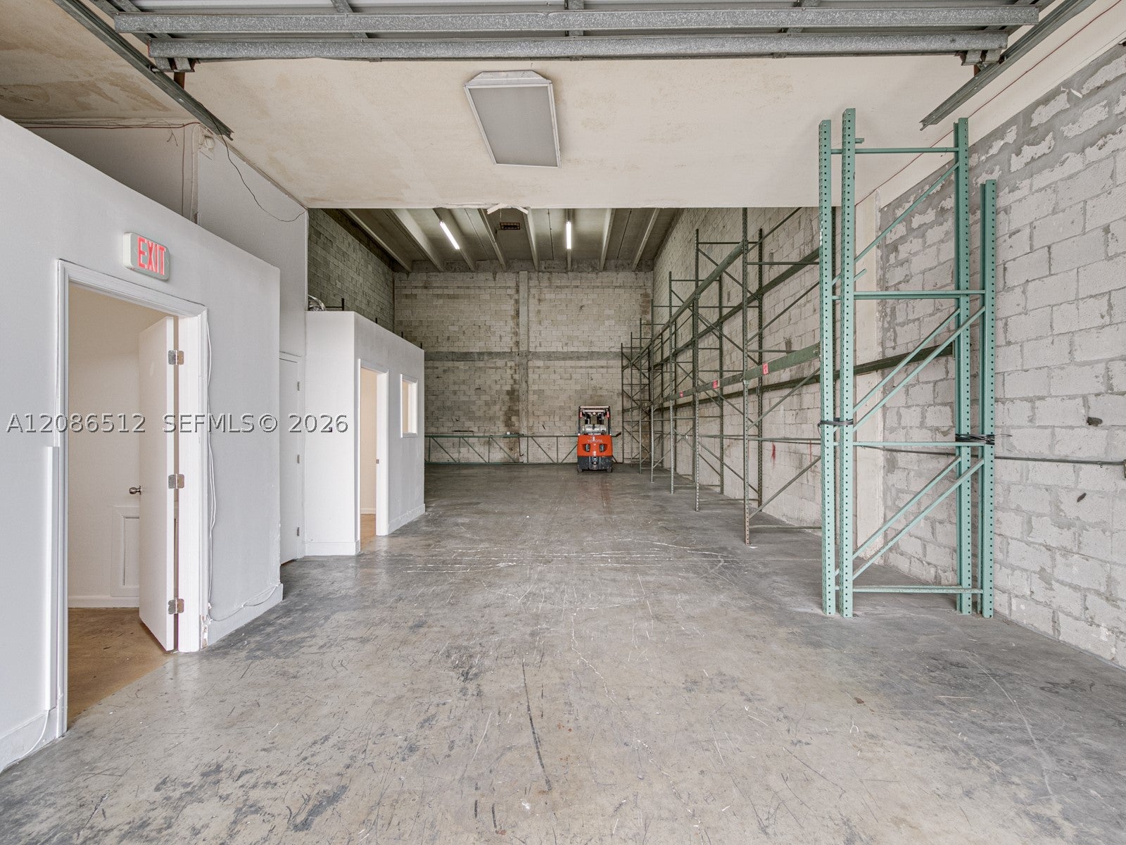 8161 NW 67th St 6