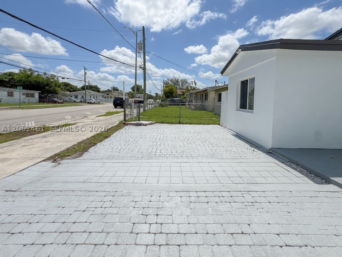 1558 NW 71st St